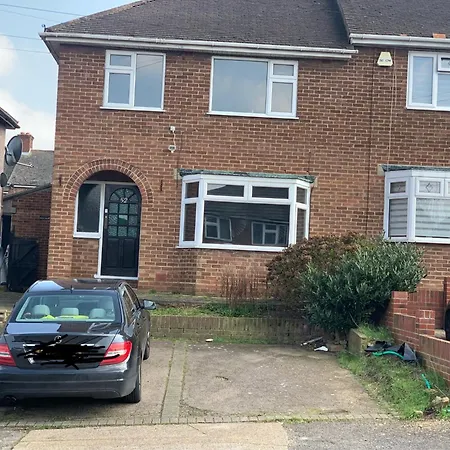 Contractor & Family Friendly House Romford *