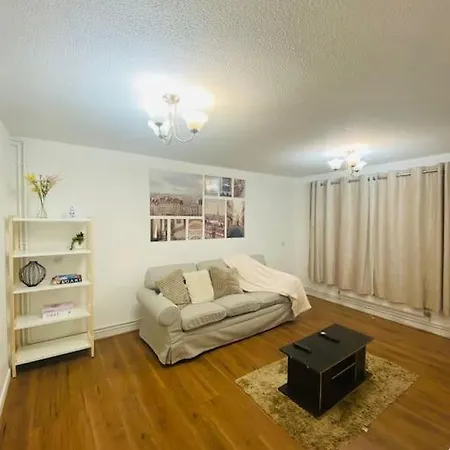 Apartment Spacious One Bedroom Flat Close To Heathrow Airport Northolt (Greater London)