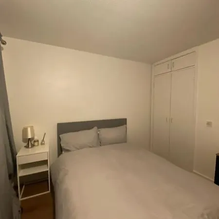 Spacious One Bedroom Flat Close To Heathrow Airport Apartment Northolt (Greater London)