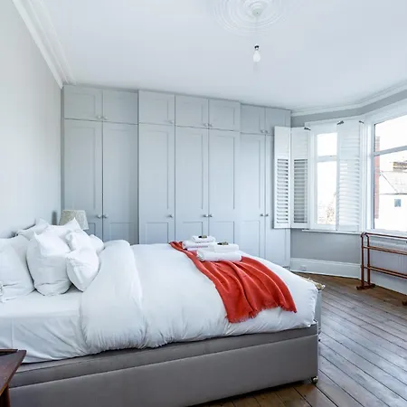Fantastic Edwardian 3br House W Gdn, Kensal * London