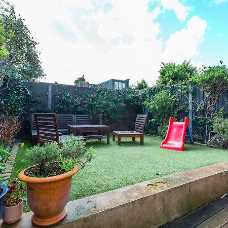 Fantastic Edwardian 3br House W Gdn, Kensal Holiday home