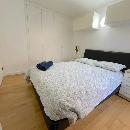 Ground Floor Flat On Bath Road! *