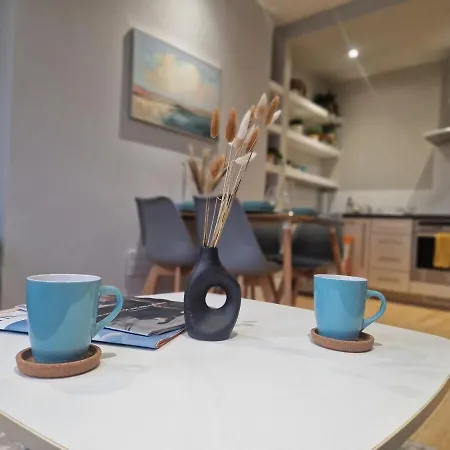Apartment 1-bed Apartment, Close To Kensington Olympia With Free Wi-fi & Netflix London
