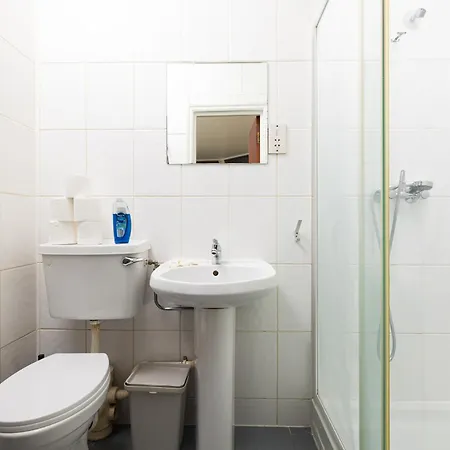 Very Large On Finchley Road 11