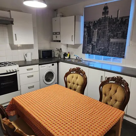 Oval Cricket Ground Walking Distance Apartment