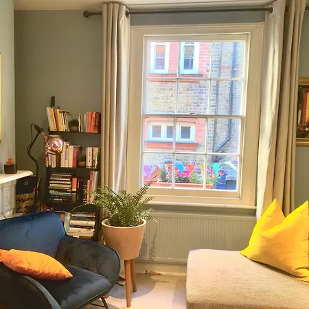 Beautiful 1 Bed Mayfair England Apartment