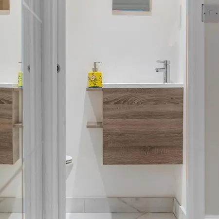 Apartment Stylish Kensington Courtyard London