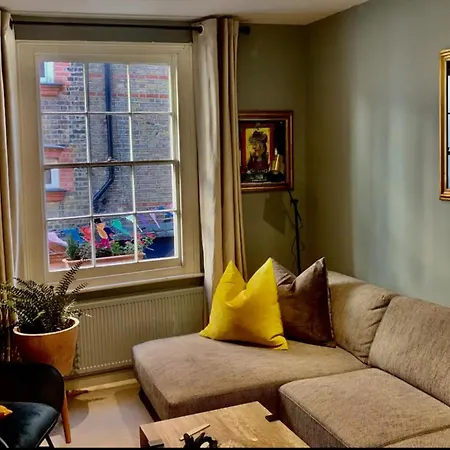 Beautiful 1 Bed Mayfair England Apartment