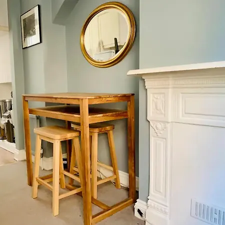 Beautiful 1 Bed Mayfair England Apartment *