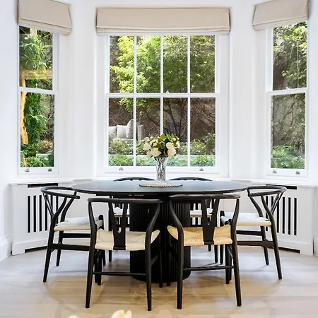 Luxury 2 Bedrooms In South Kensington Ferienhaus