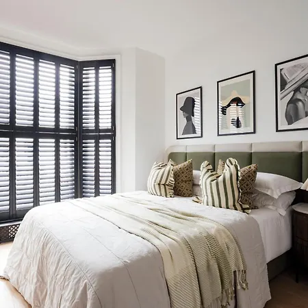 The Elegant Fulham Maisonette Apartment London