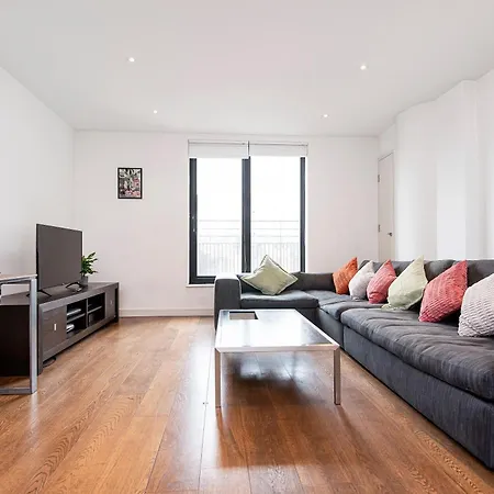 2 Bed Maissonette Apartment London