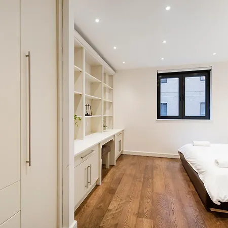 2 Bed Maissonette * London