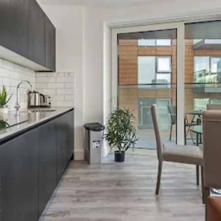 North Acton-2 By Interhome Apartment