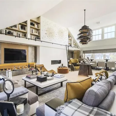 Penthouse With A View *