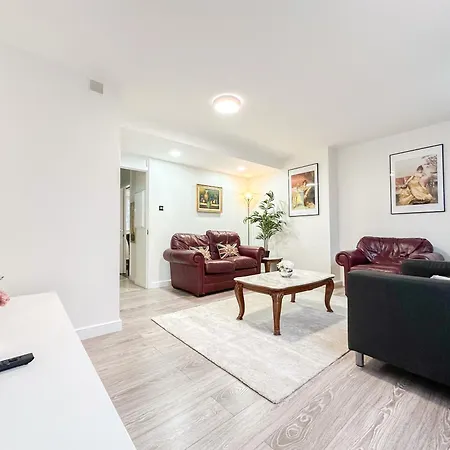 Apartment Cosy 3 Bedroom 3 Bathroom Flat With Private Garden- Maida Vale, Near Paddington London