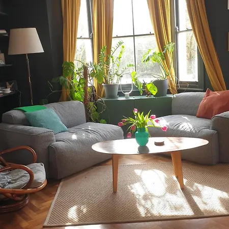 Homestay Charming Bedroom In Artist Studio London