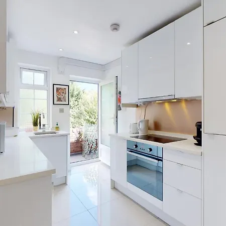 Hampstead 4-bedrooms *