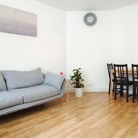Сasa de vacaciones Maple House Near Wembley Stadium *