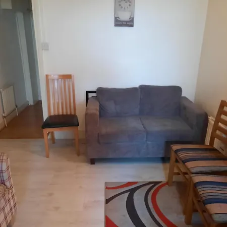 Apartment Large 6 Bedroom House - Fortescue London
