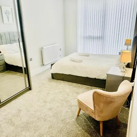 Apartment Stunning 2-bed In Barking Barking (Greater London)
