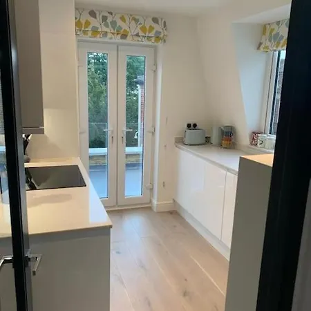 One Bed-apartment In Apartment London