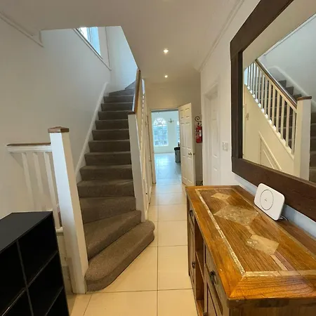 15 Glebe Crescent Apartment Hendon
