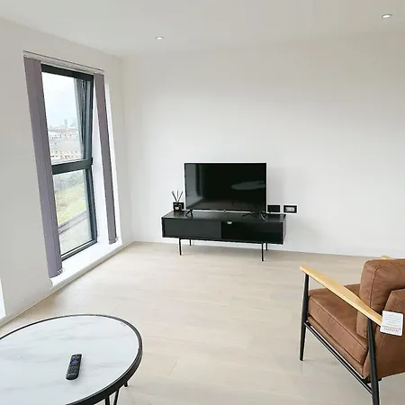 Luxury Modern Flat Near Center Λονδίνο