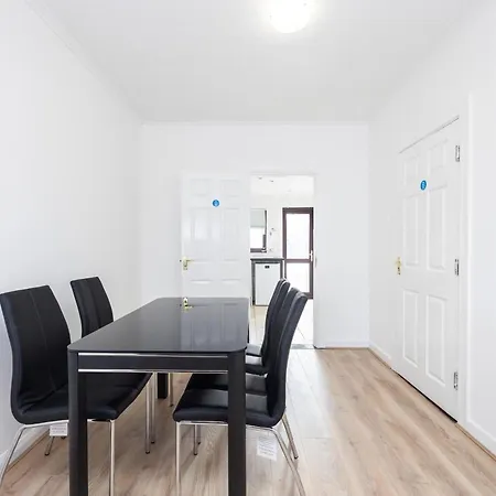 Apartment Auriel Avenue *