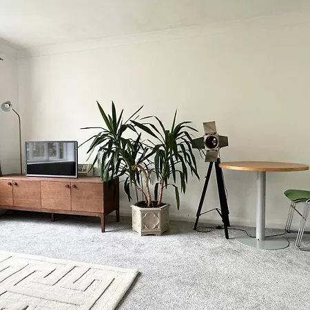 Apartment Spacious Quiet Stylish Entire Flat London