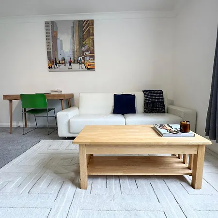 Spacious Quiet Stylish Entire Flat Apartment