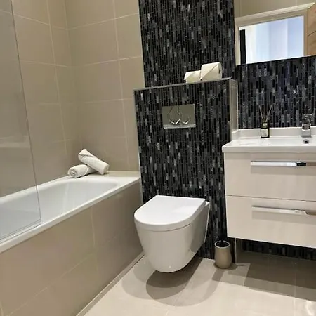 Chic Battersea Retreat London