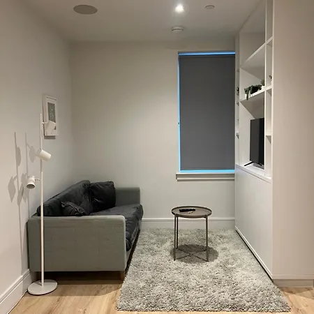 Apartment London Heathrow Airport Voyager House Terminal 12345 - Ev Electric And Parking Available! *