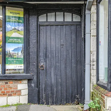 Oxted High St * Titsey