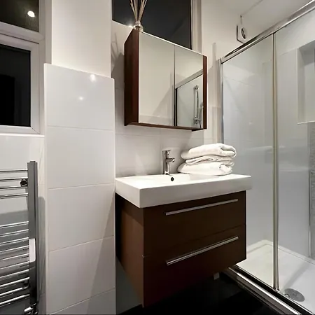 Great 1 Bed Flat London/chiswick Apartment *