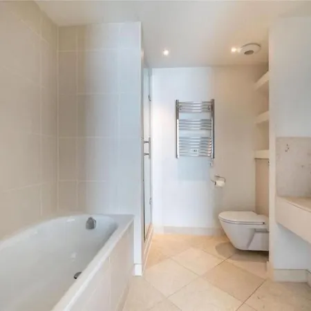 Luxury Penthouse 2 Bedrooms Flat In Canary Wharf * London