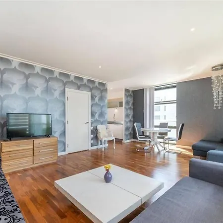 Luxury Penthouse 2 Bedrooms Flat In Canary Wharf Apartment *