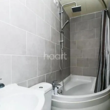 1 Bedroom Ground Floor Flat With Garden Greenford (Greater London)