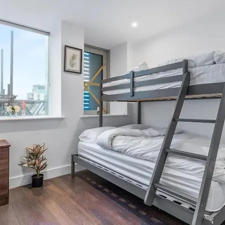 Sleep 7 20 Mins From Waterloo Bp65 Apartment