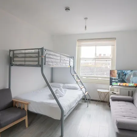 Central Apartment *