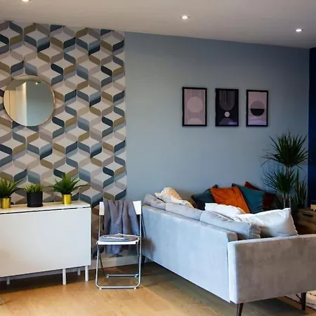 Apartment Wrong London