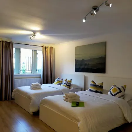 Cobbold Court Share Flat Homestay