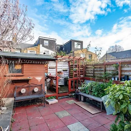 Stunning 3-bed House * London