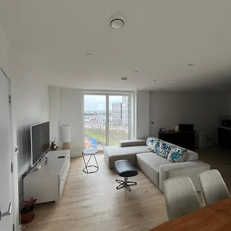 Private Ensuite Near London Dagenham