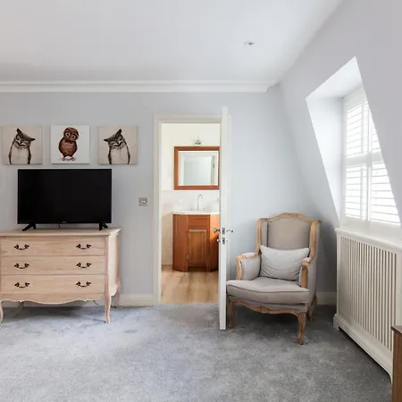 Spacious Quiet 4bedrooms 6beds House With Private Garage 5min Walk To Paddington Station *