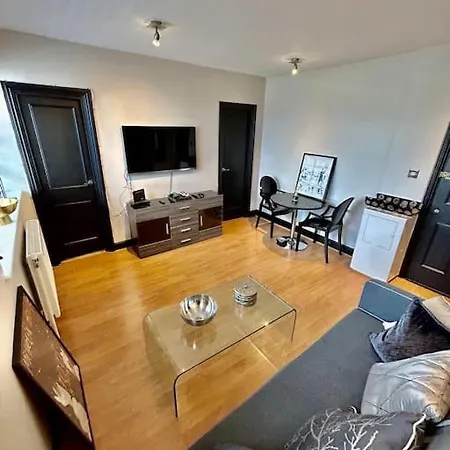 Apartment Chelsea Cloisters - One Bedroom Serviced London