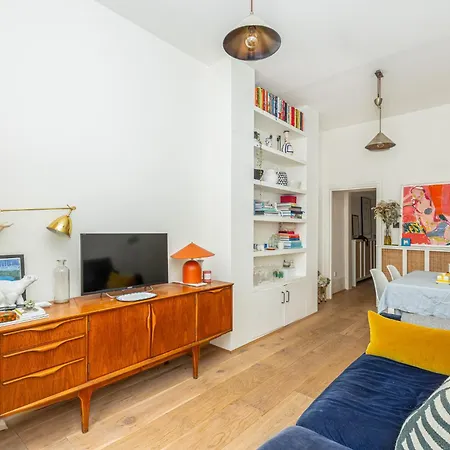 Victorian 1br Flat, Hidden Gem In Hackney Apartment