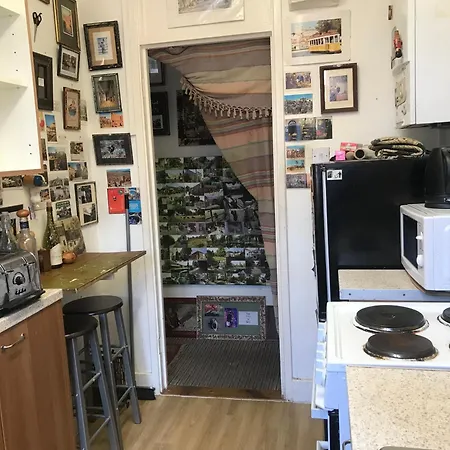 Homestay Guinness Court Shared London