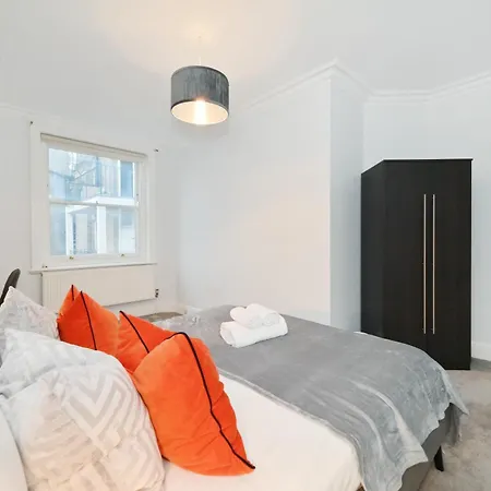 Choice - Baker Street- Regent's Park Apartment London