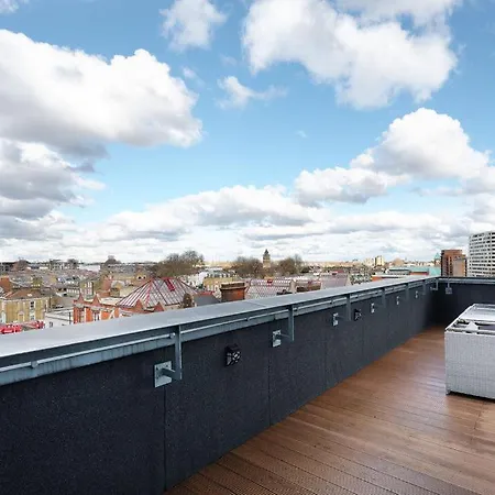 Modern Serviced 3-bedroom Flat In East *